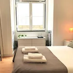 Sj1de - Two Connected In The Heart Of Baixa-rossio With Ac - Sleeps Up To 12 Guests! Appartement *