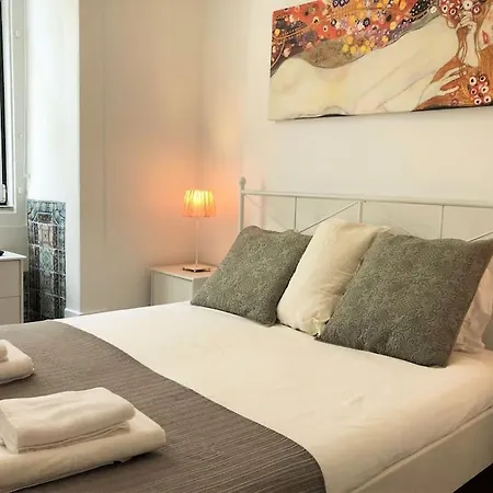 Apartamento Sj1d+e Heart Of Baixa New A/c Spacious 2 Apts 5br2ba