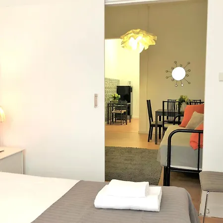 Daire Sj1de - Two Connected In The Heart Of Baixa-rossio With Ac - Sleeps Up To 12 Guests! *