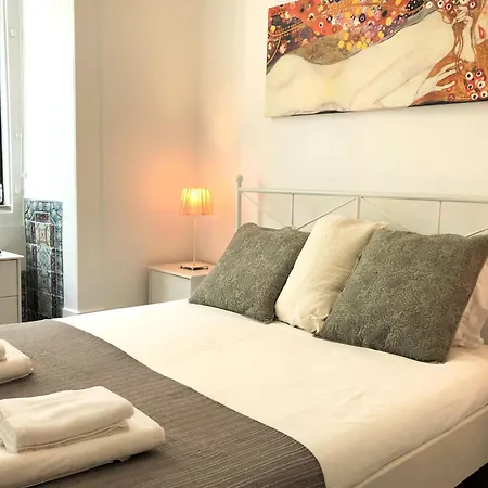 Daire Sj1de - Two Connected In The Heart Of Baixa-rossio With Ac - Sleeps Up To 12 Guests! Lisboa