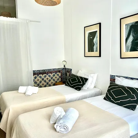 Sj1de - Two Connected In The Heart Of Baixa-rossio With Ac - Sleeps Up To 12 Guests!