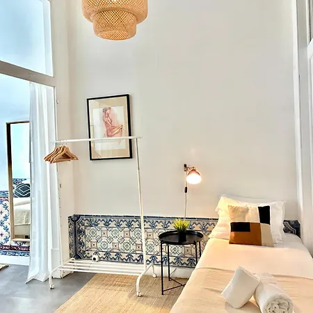 Daire Sj1de - Two Connected In The Heart Of Baixa-rossio With Ac - Sleeps Up To 12 Guests!