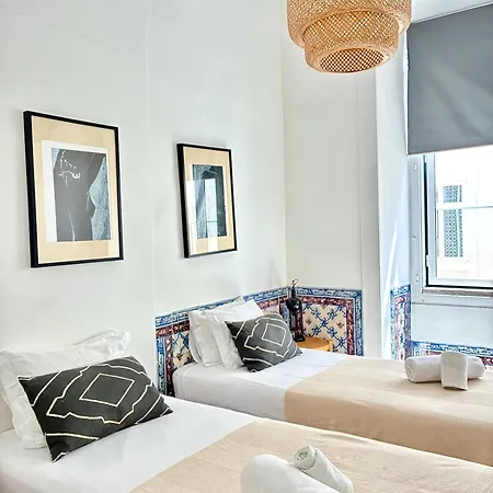 Sj1de - Two Connected In The Heart Of Baixa-rossio With Ac - Sleeps Up To 12 Guests! Lisboa