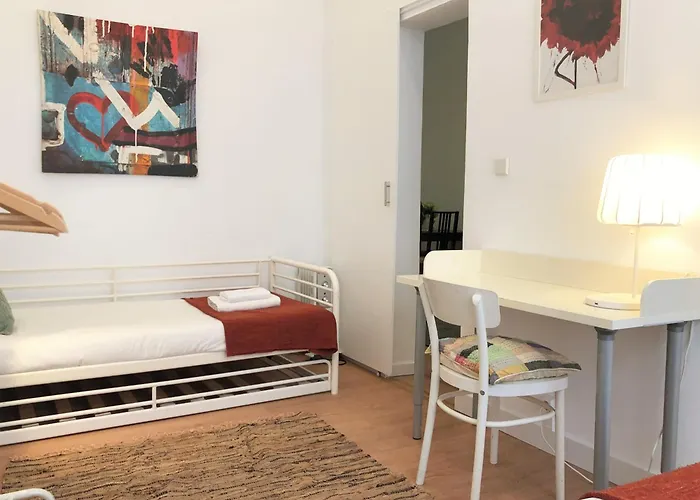 Sj1de - Two Connected In The Heart Of Baixa-rossio With Ac - Sleeps Up To 12 Guests!