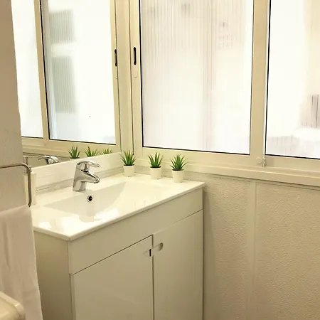 Apartament Sj1d+e Heart Of Baixa New A/c Spacious 2 Apts 5br2ba