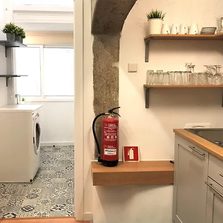 Apartament Sj1d+e Heart Of Baixa New A/c Spacious 2 Apts 5br2ba