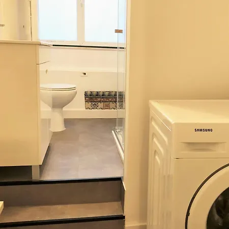 Apartament Sj1d+e Heart Of Baixa New A/c Spacious 2 Apts 5br2ba *