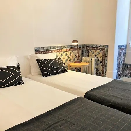 Apartment Sj1d+e Heart Of Baixa New A/c Spacious 2 Apts 5br2ba *
