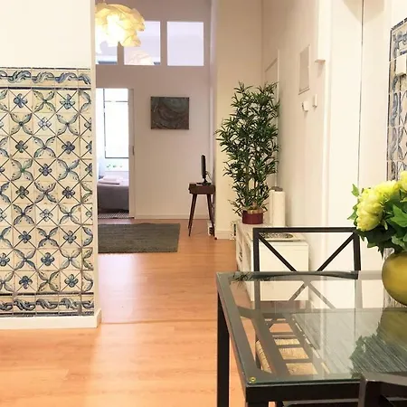 Apartment Sj1d+e Heart Of Baixa New A/c Spacious 2 Apts 5br2ba *