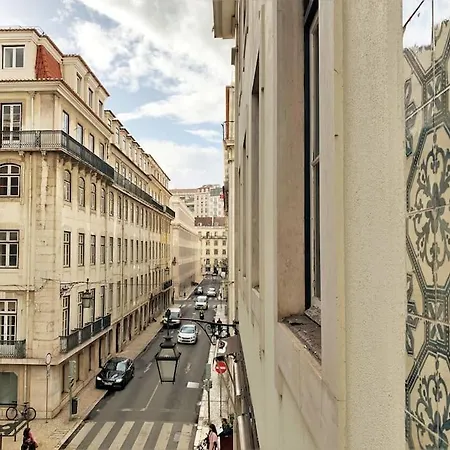 Sj1d+e Heart Of Baixa New A/c Spacious 2 Apts 5br2ba