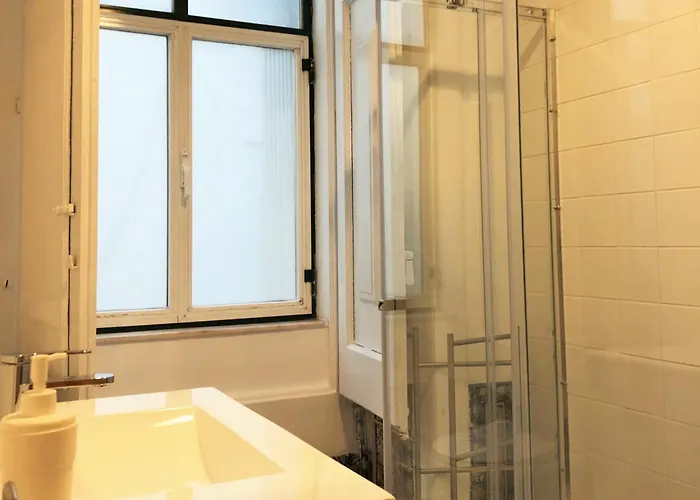 Sj1de - Two Connected In The Heart Of Baixa-rossio With Ac - Sleeps Up To 12 Guests!