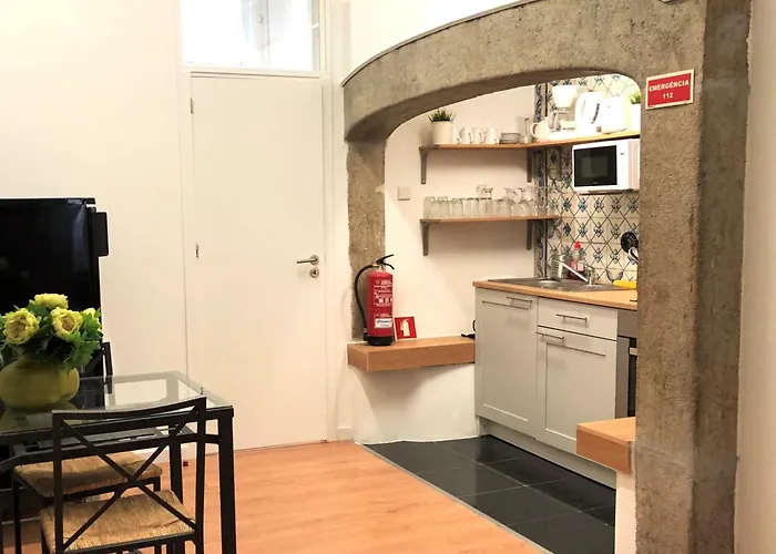 Apartman Sj1de - Two Connected In The Heart Of Baixa-rossio With Ac - Sleeps Up To 12 Guests! *